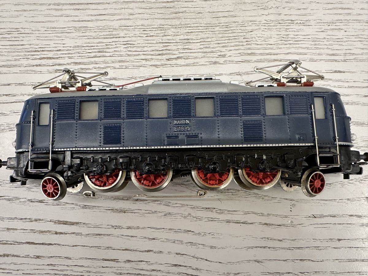 Märklin Modellini di ferrovie: Märklin 3023 DB BR E18 – Usato da Lupsingen venduto da New-Haven 3