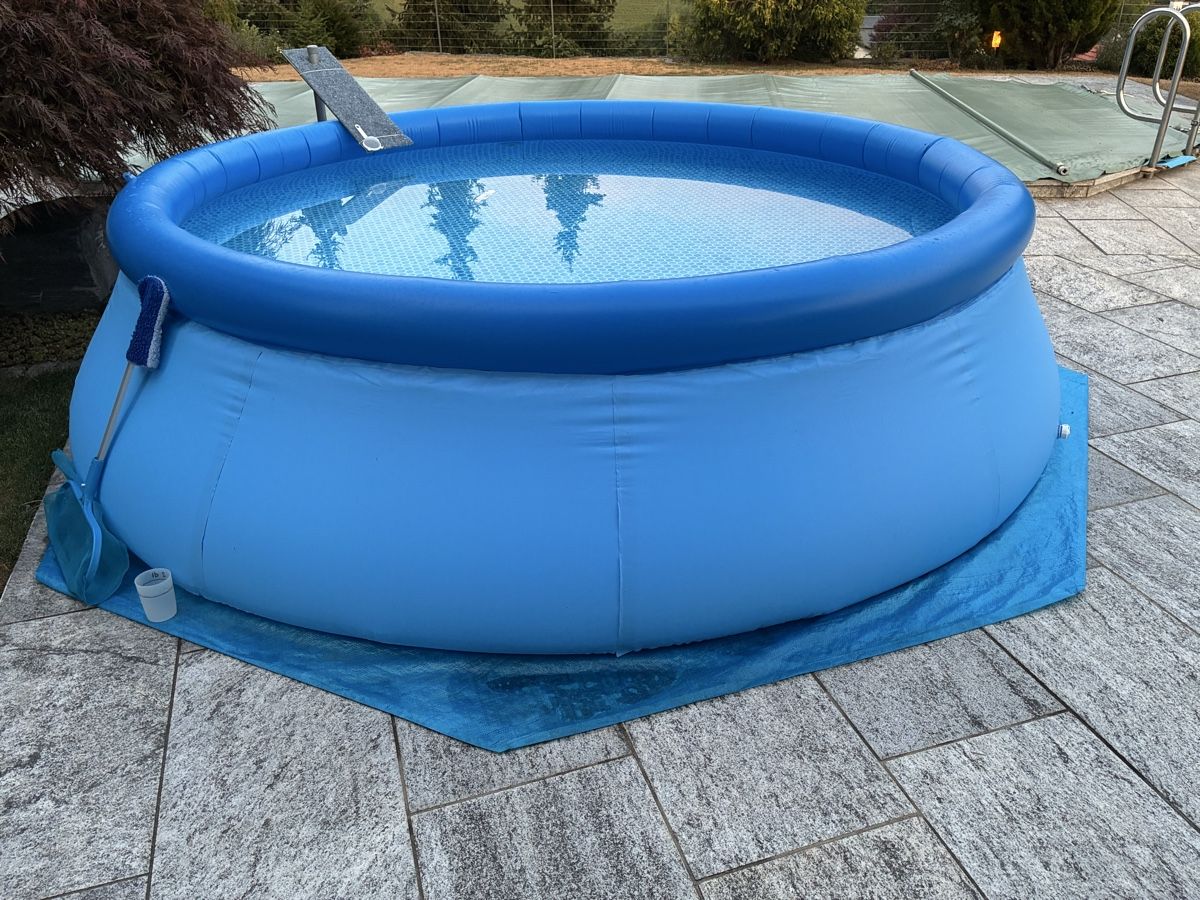 Intex Piscines: Intex Pool – D'occasion à Arisdorf par peter.sch