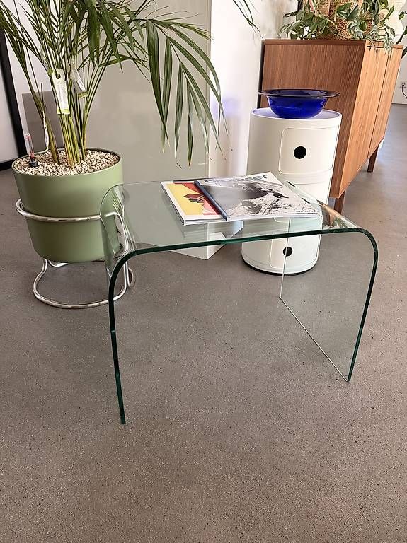 Tables: Massiv Glas-Beistelltisch – D'occasion à St. Gallen par siria.fratto 2