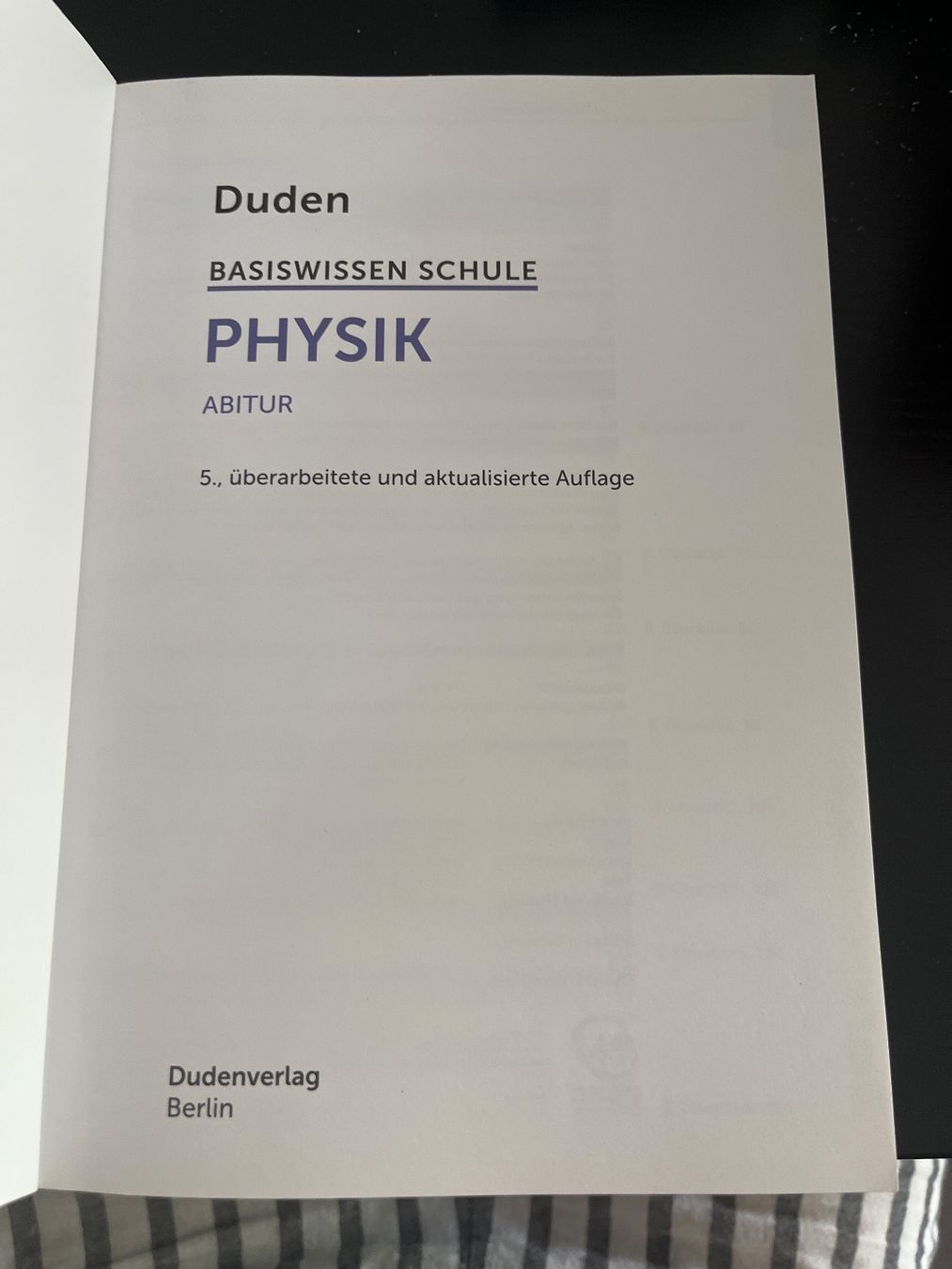 Livres: Duden Basiswissen Schule Physik Abitur 5. Auflage – Neuf (Voir description) à Winterthur par cri_s9mn 2