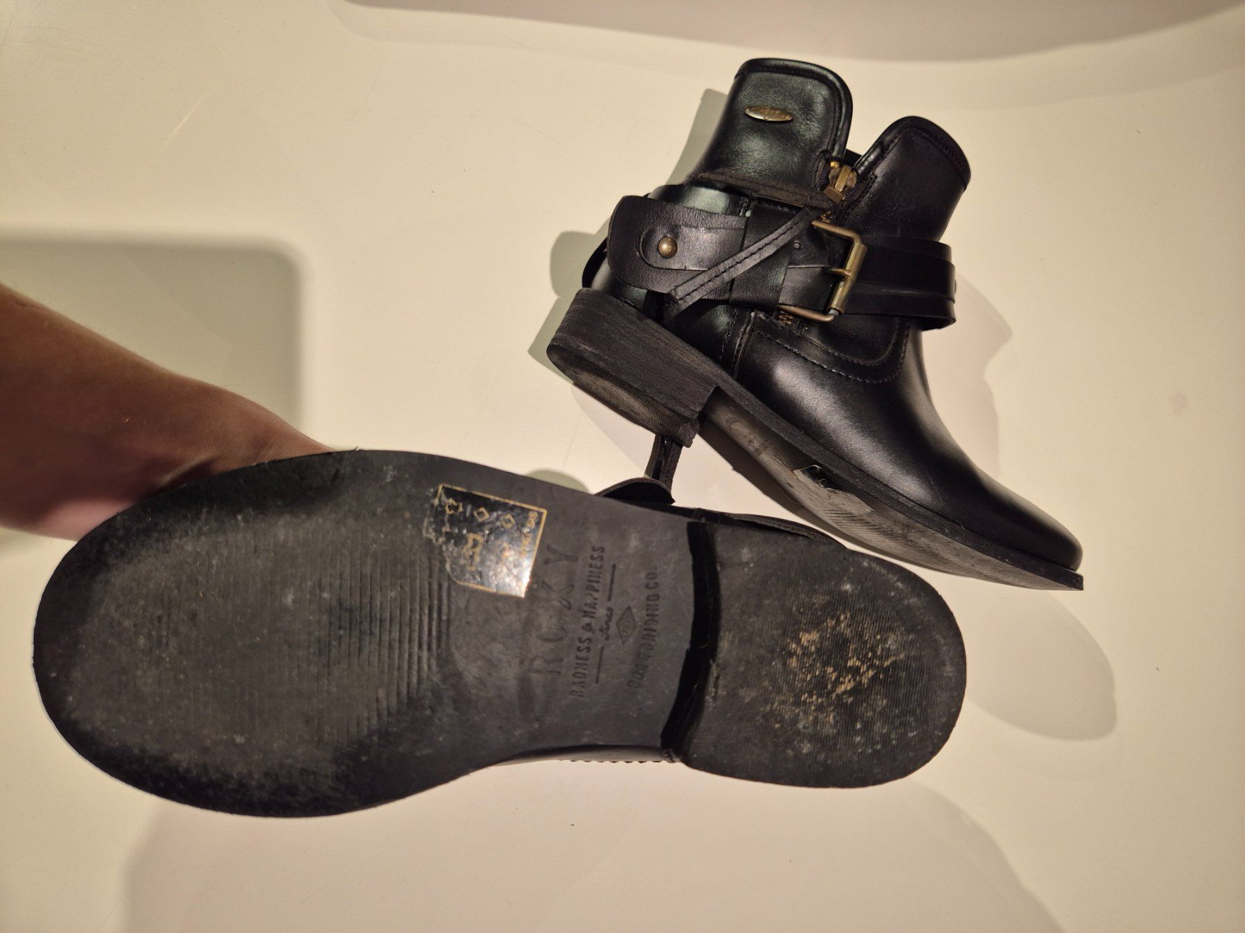 Roxy Scarpe da donna: Botte Roxy très bonne état – Usato da Valeyres-sous-Montagny venduto da Romy. 2