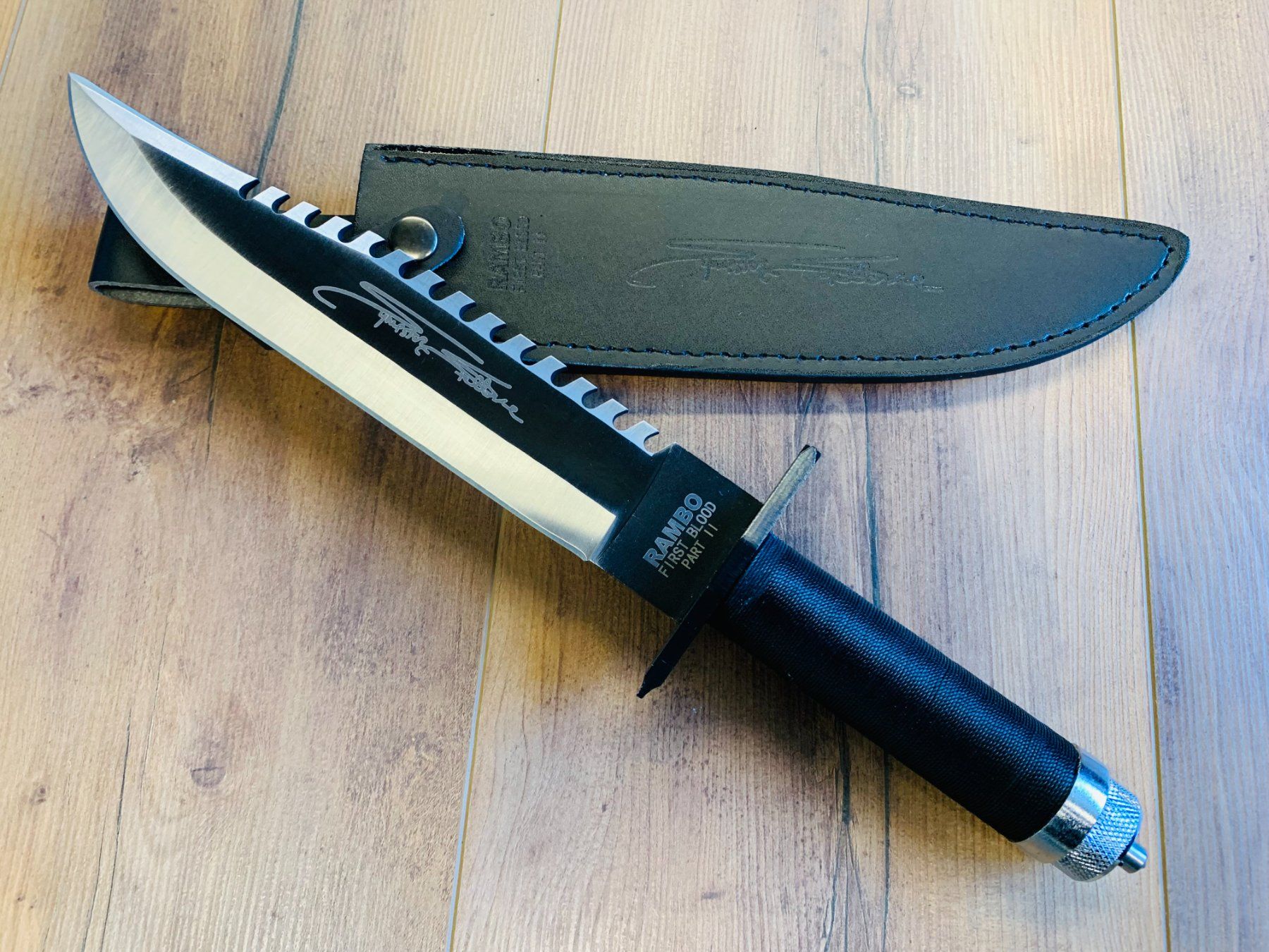 Accessori: Rambo Survival Messer Black Line 39cm – Nuovo e nell'imballaggio originale da Bergdietikon venduto da shopAgent 1