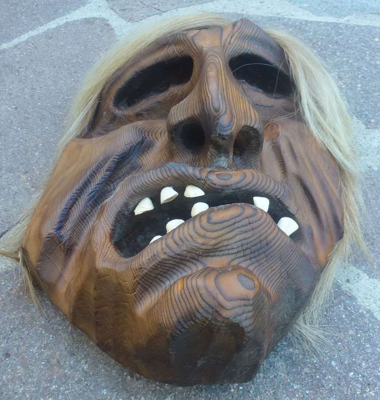 Masken: ++ Wunderschöne grosse geschnitzte Lötschenthaler Maske – Gebraucht aus Walkringen von Casablanca777 6