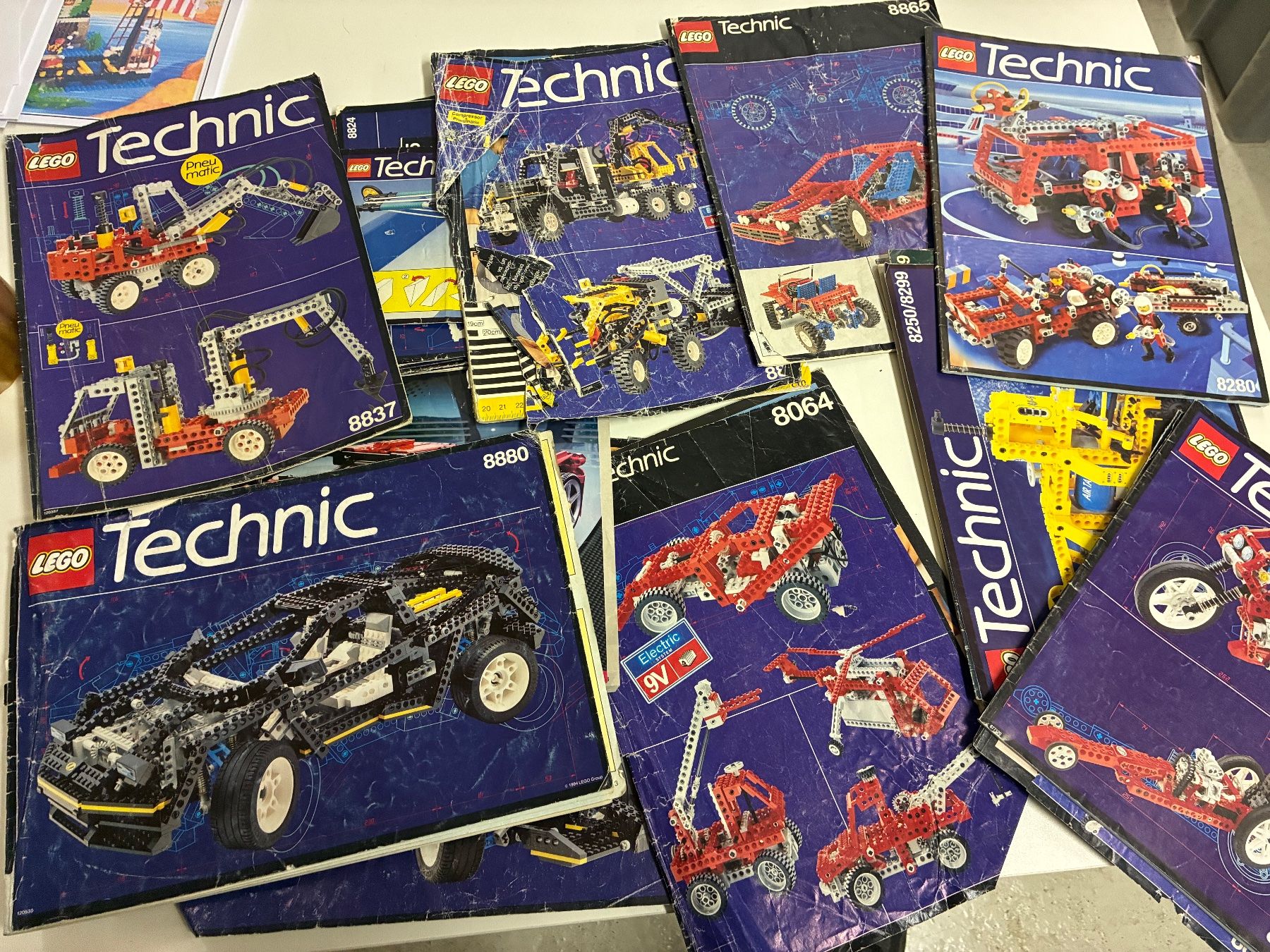 Lego Giocattoli: LEGO Technic 10Kg Restposten mit Anleitungen ab 1.- – Usato da Kerns venduto da chriglim