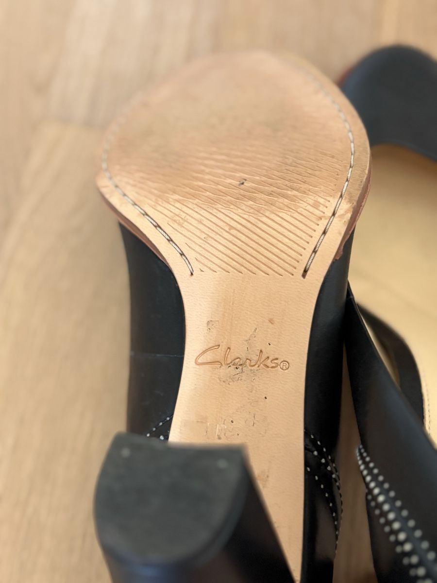 Clarks Chaussures femmes: Pumps von Clarks – D'occasion à Küttigen par Lexan 2
