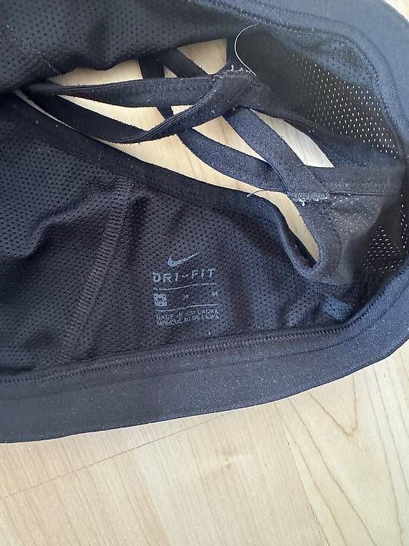 Top: Sport Top Nike M – Usato da Zürich venduto da fienne 2