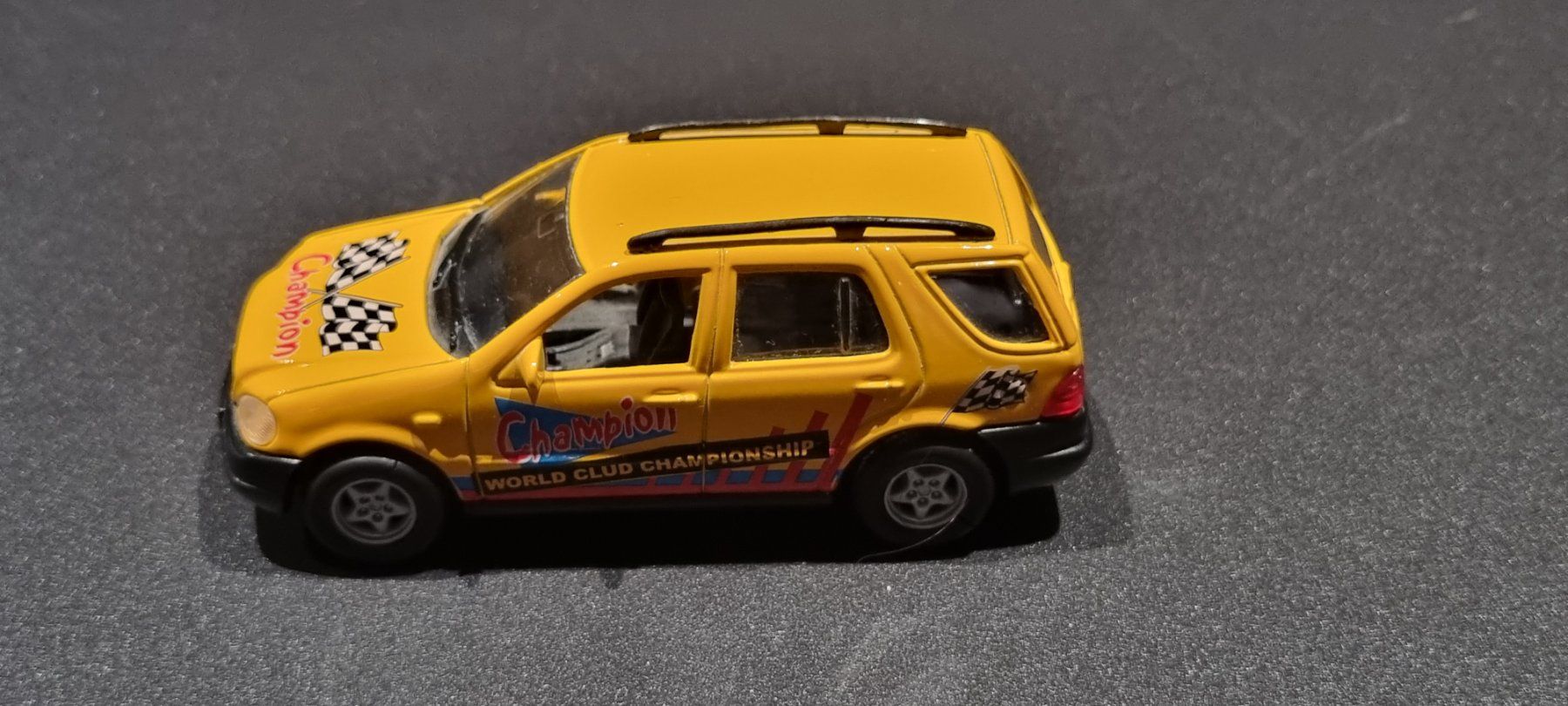 Mercedes-Benz Modellautos: Mercedes Benz M-Class, SUV Champion – Gebraucht aus Lachen SZ von LinDiscount 2