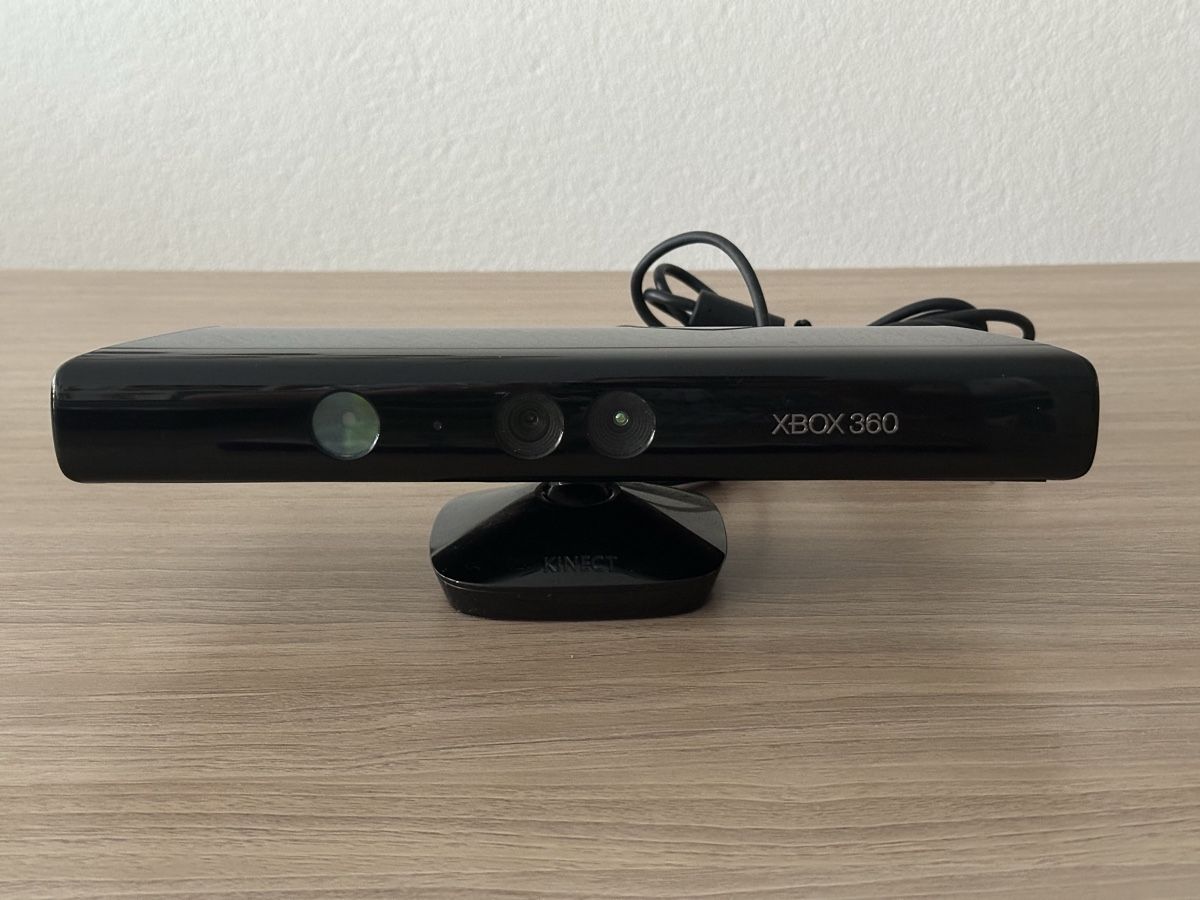 Microsoft Spiele: XBOX 360 Kinect Bundle (inkl. Star Wars + Kinect Adventures) – Gebraucht aus Winterthur von Jeremie_B 1