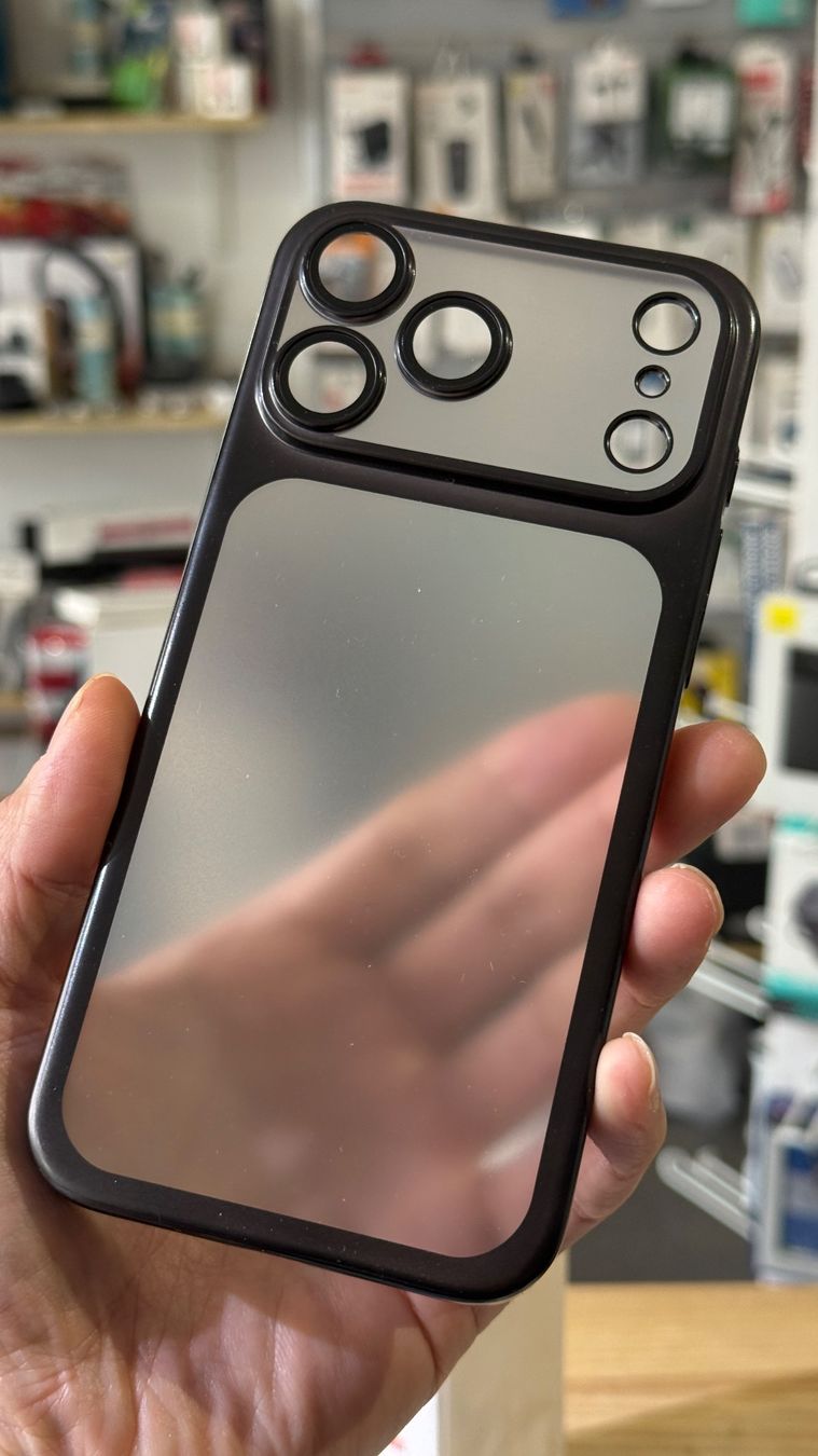 Covers & Schutzfolien: iPhone 18 pro - Coque avec protection camera – Neu und originalverpackt aus Morges von DigiAC 1