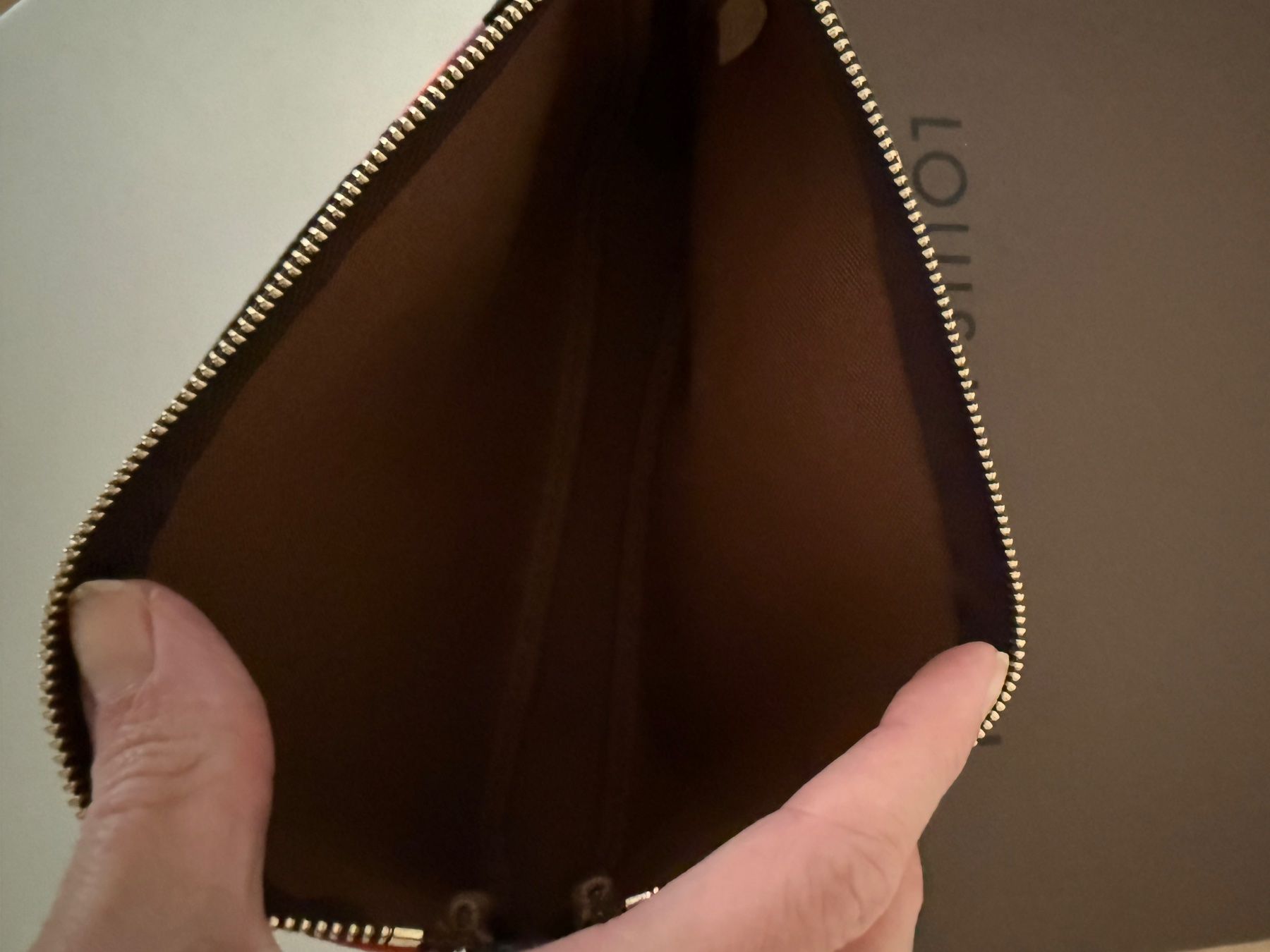 Louis Vuitton Sacs femmes: Louis Vuitton x Stephen Sprouse Pochette Monogram Roses – Neuf avec emballage d'origine à Arosa par Schatzkiste88 5