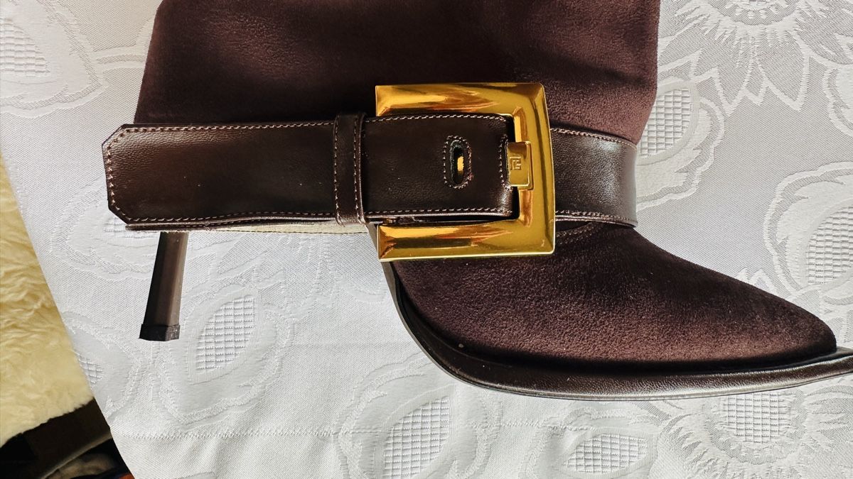 Scarpe da donna: Braune Stiefel, Grösse 39,  , Neu – Nuovo (secondo la descrizione) da Menziken venduto da cla_8qfq 2