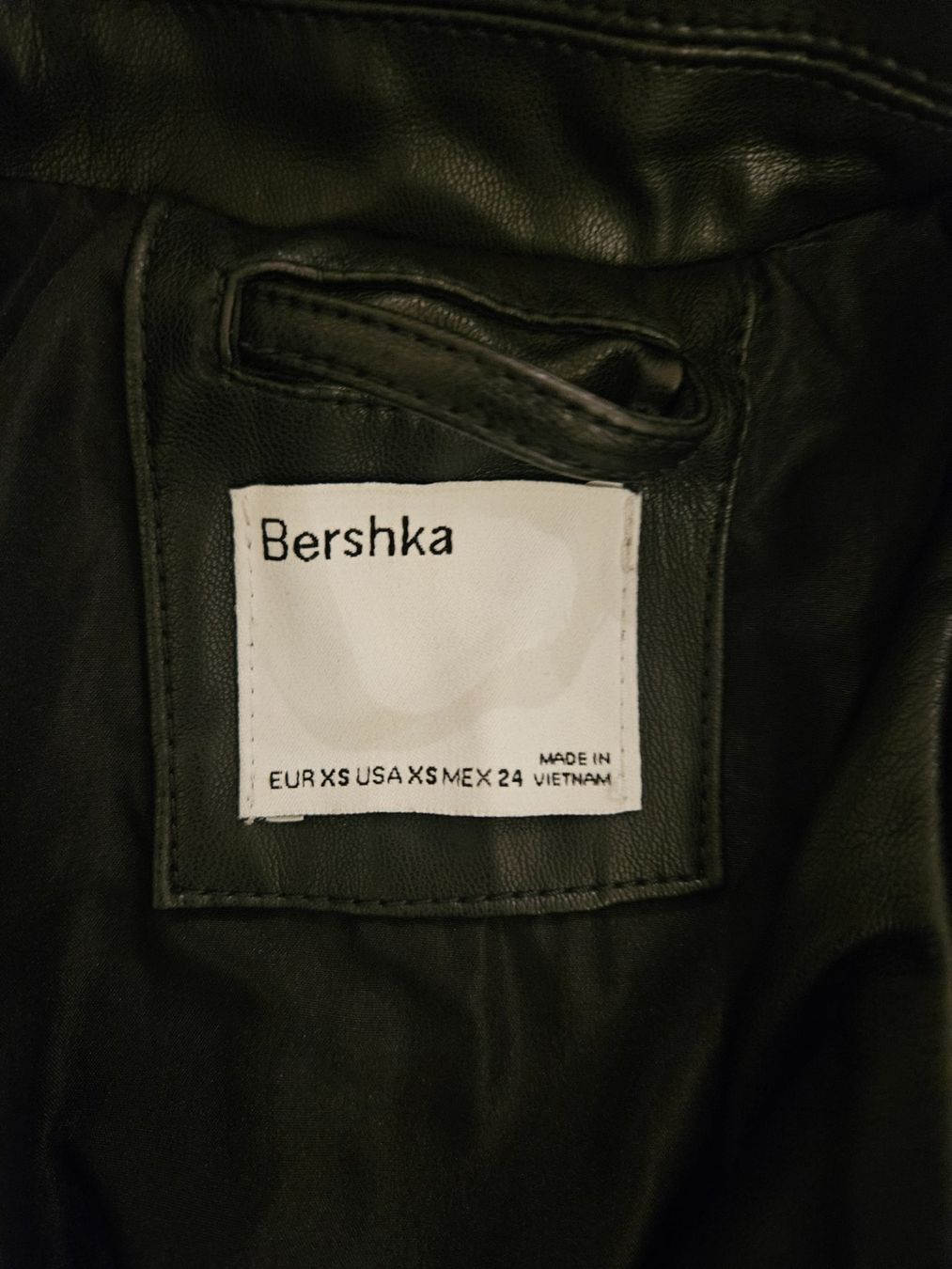 Bershka Mäntel: Bershka Kunstledermantel – Gebraucht aus St. Gallen von arc_7xyb 1