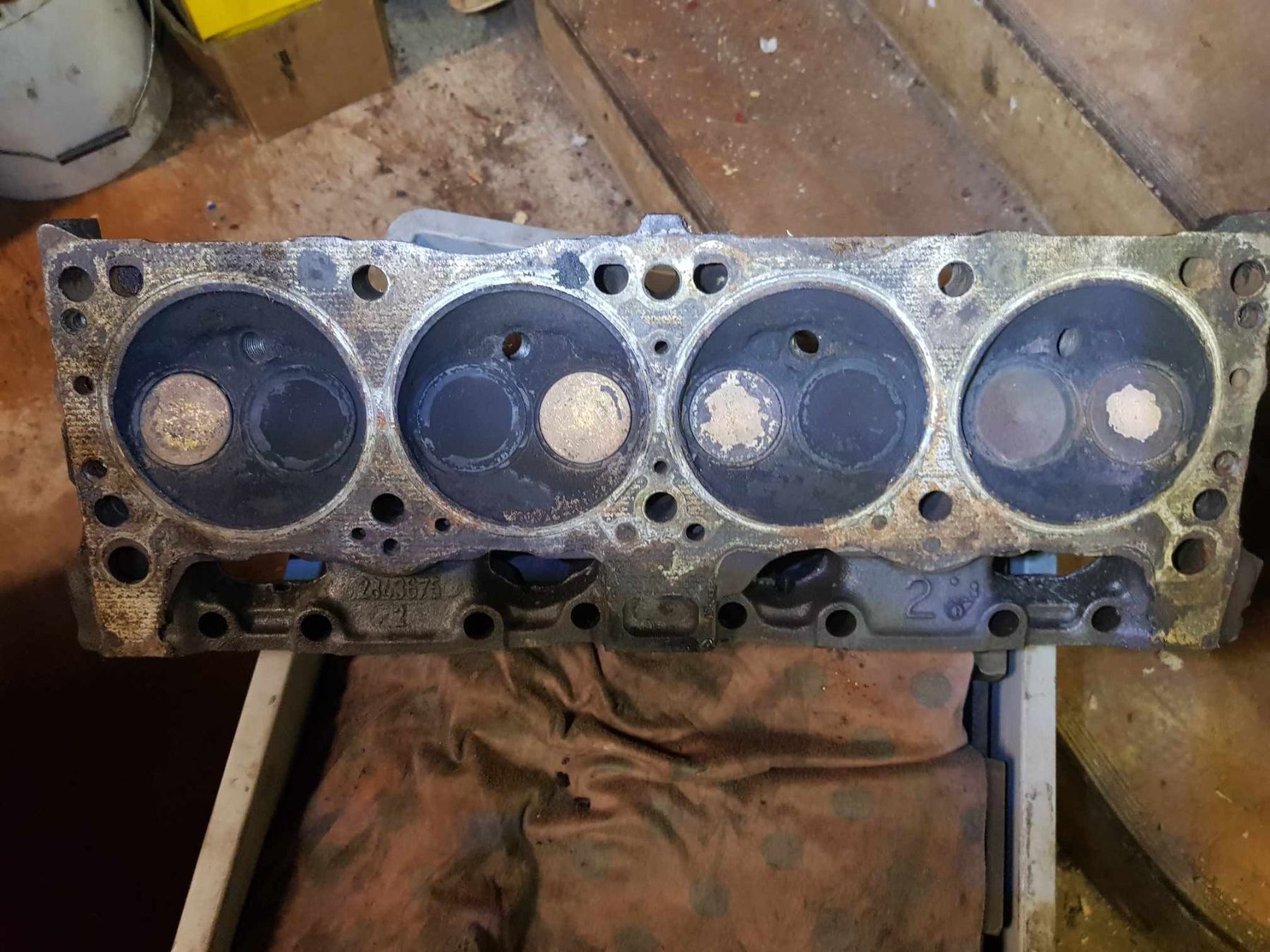 Chrysler Tutti pezzi di ricambio auto: Zylinderkopf   Chrysler Small Block – Usato da Niedergösgen venduto da usc_tt5r 1