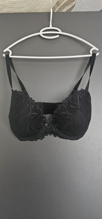 Soutien-gorge noir, taille 80F - Élégant et confortable!