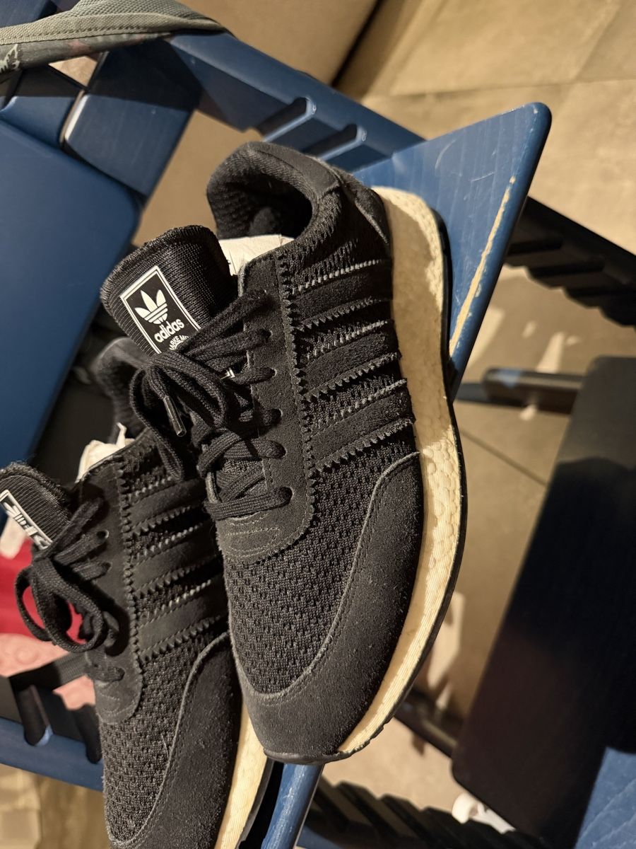 Adidas Scarpe da uomo: Adidas I-5923 noires 42,2/3 – Usato da Villaz-St-Pierre venduto da pepe86 2