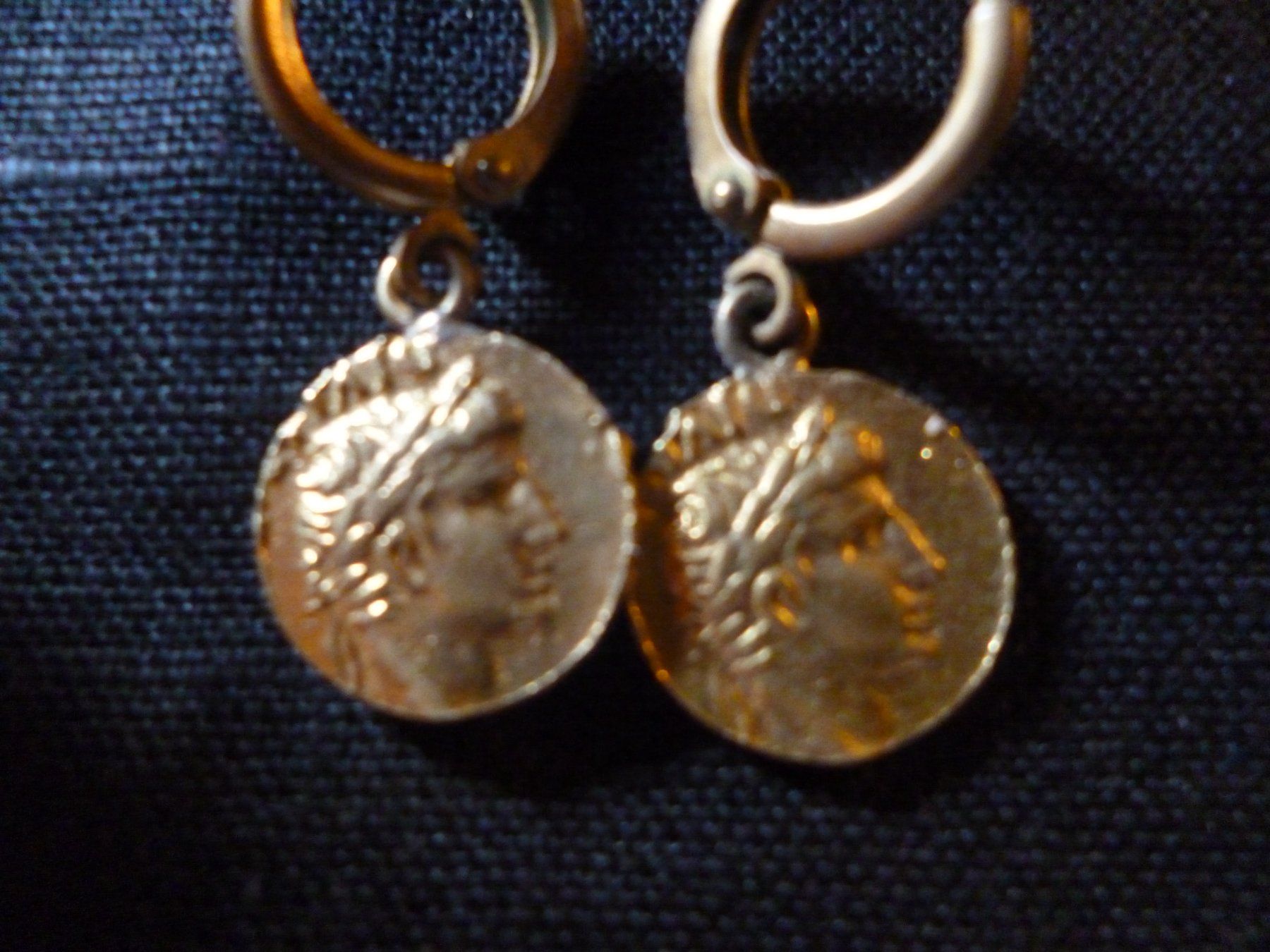 Orecchini pendenti & Orecchini a lobo: Petites boucles d'oreilles – Usato da Montreux venduto da dodeskaden 2