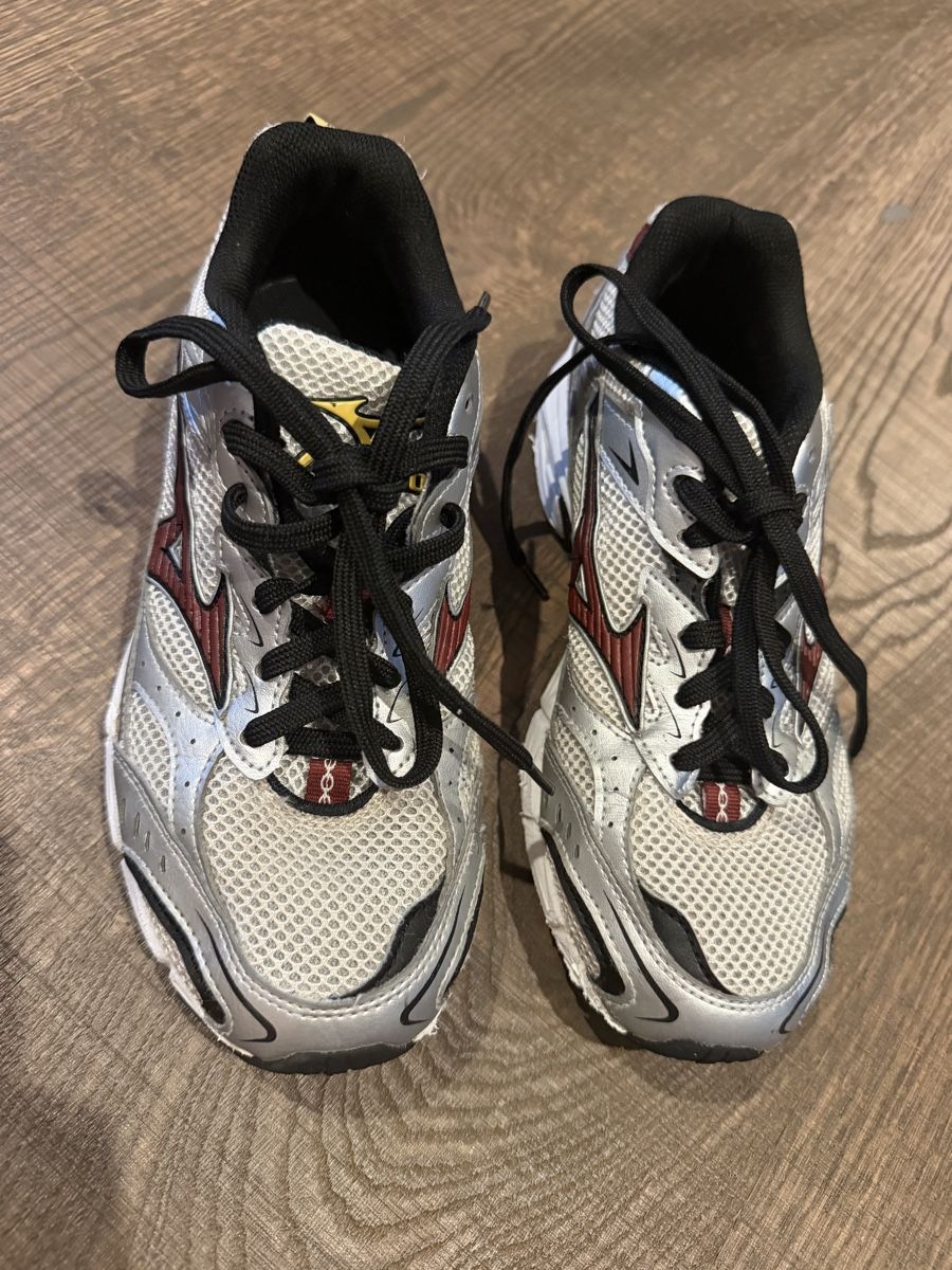 Mizuno Scarpe da uomo: Mizuno Sneakers Size 37  – Usato da Herrliberg venduto da Tubalp 1
