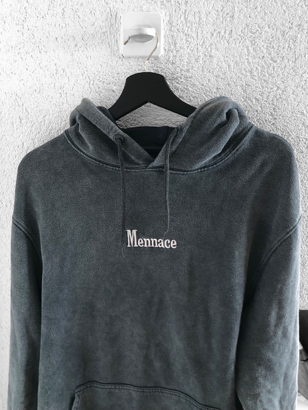 Maglioni & Felpe: Mennace Hoodie Gr. S/M – Usato da Walchwil venduto da BackstageBruder 1