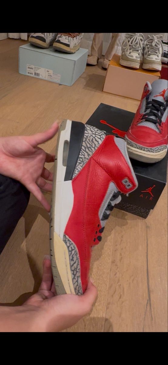 Jordan Scarpe da uomo: Jordan 3 red cement 2020 – Usato da Münchenbuchsee venduto da Leda53 2