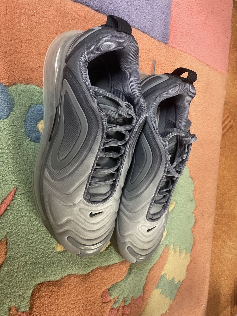 Herrenschuhe: Nike Air Max 720 Grau – Neu (gemäss Beschreibung) aus Adliswil von mei_f5ps 1