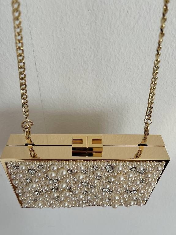 Taschen für Damen: Elisabetta Franchi Clutch – Gebraucht aus Wetzikon ZH von GOOD-WATER 1