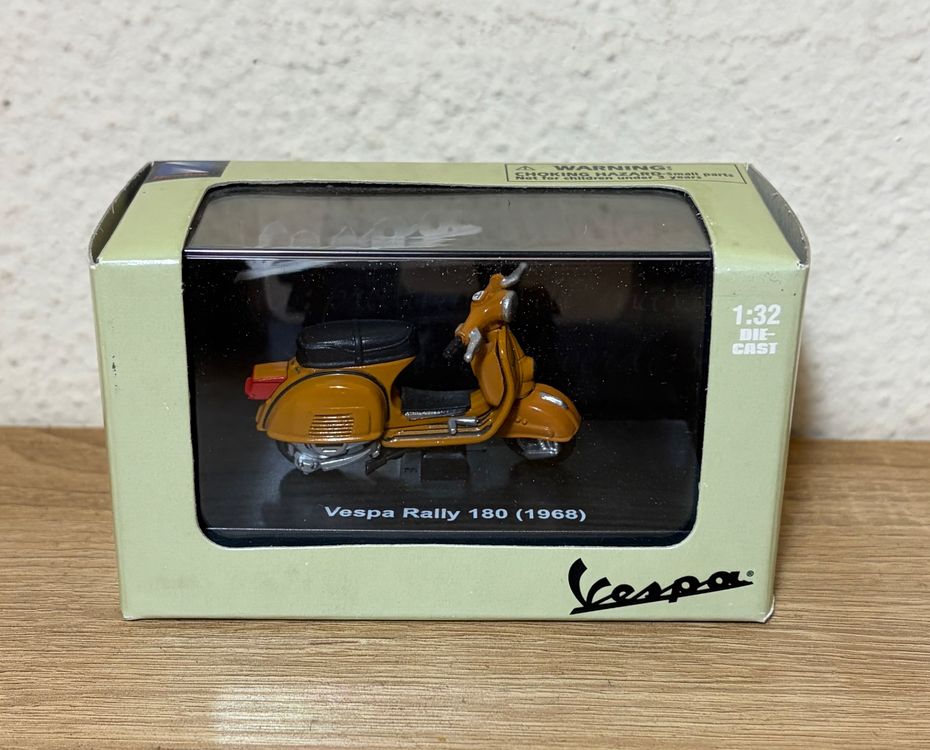 Piaggio Vespa 180 Rally 1968 New Ray 1/32 (Neu und originalverpackt) in ...