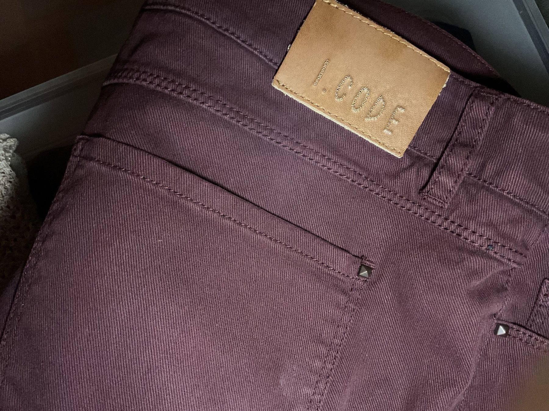 IKKS Pantaloni: Pantalon bordeau IKkS I.Code gr. 40 – Usato da Icogne venduto da luna.16 5