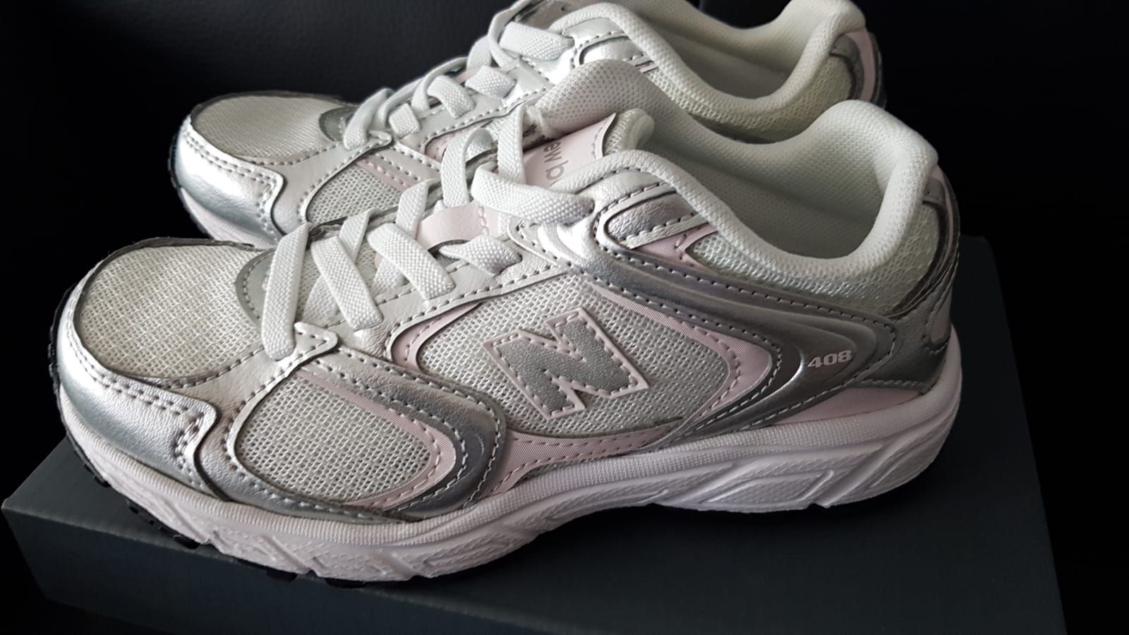 New Balance Schuhe für Mädchen: New Balance P4088NR Gr.31 – Neu und originalverpackt aus Zürich von ata_c8nh