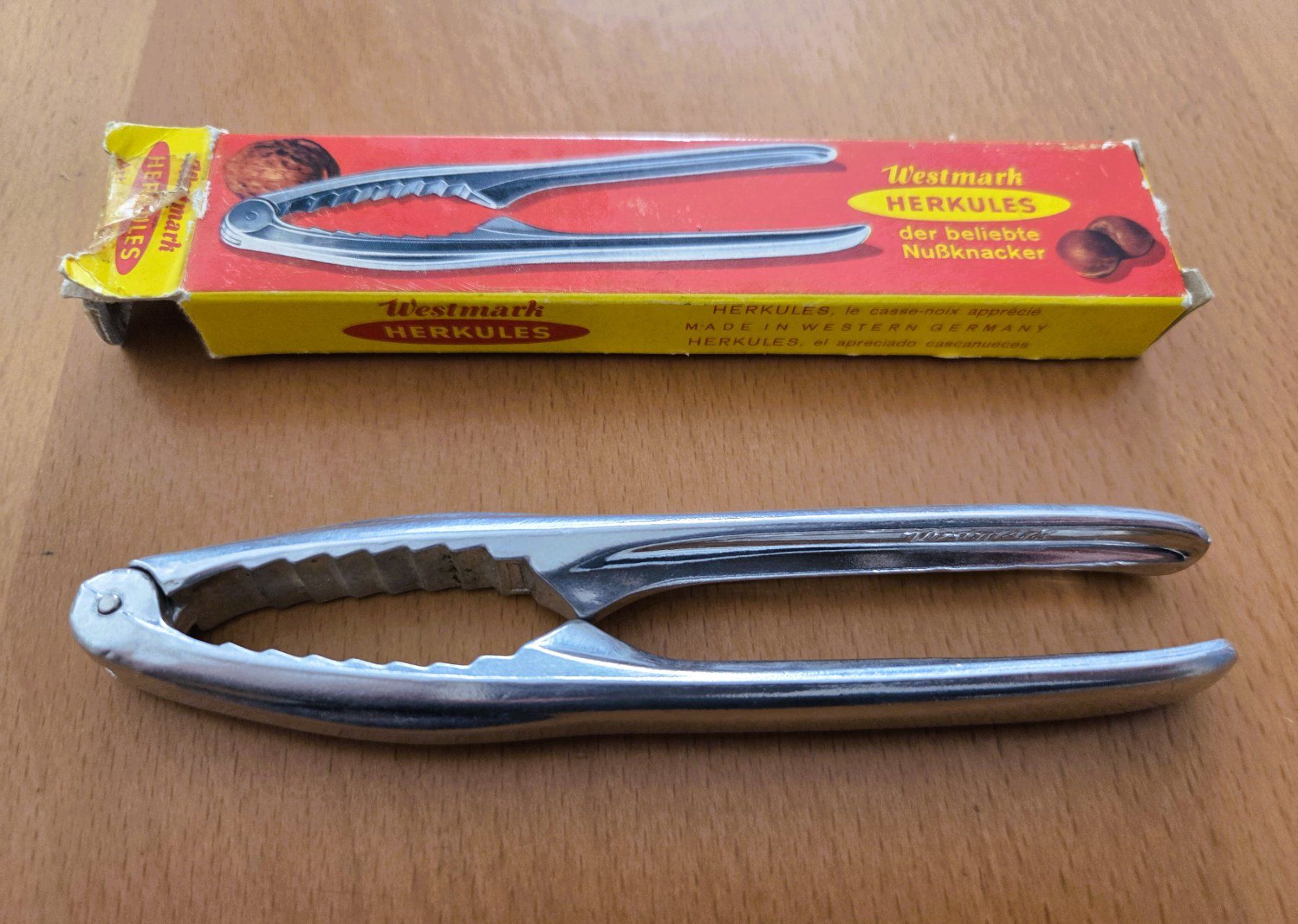 Küchengeräte: NUSSKNACKER - VINTAGE – Neu (gemäss Beschreibung) aus Brüttisellen von Nighttrain 2