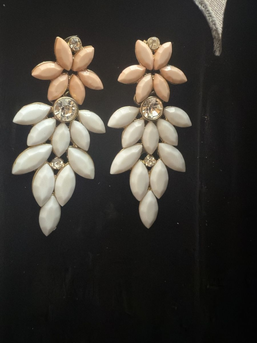 Orecchini pendenti & Orecchini a lobo: Elegante Ohrringe mit Blumenmuster – Usato da St Gallen venduto da Berta343 5