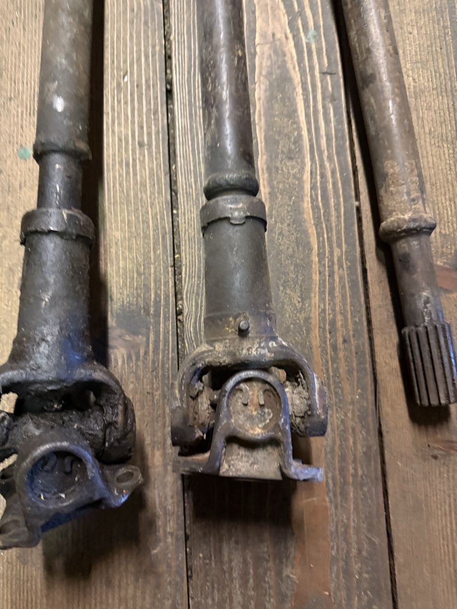 Tutti pezzi di ricambio auto: Jeep Willys Mb  – Usato da Bennwil venduto da Ford5600t 1