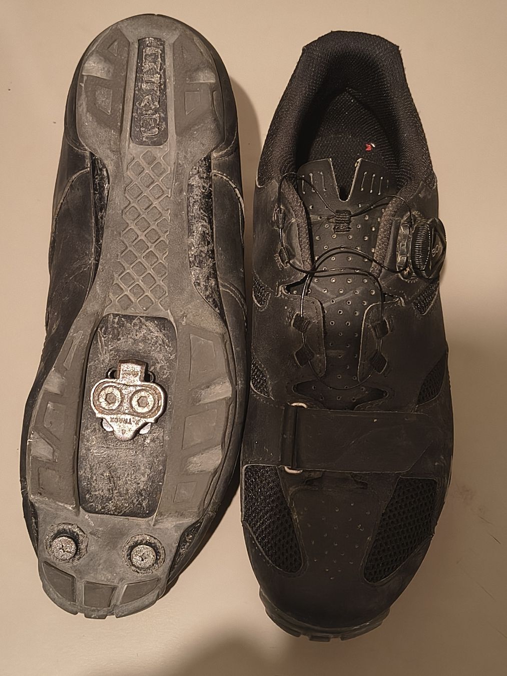 Giro Scarpe da uomo: Giro Cylinder Schuhe Grösse 44 gebraucht – Usato da Uznach venduto da igreub 2