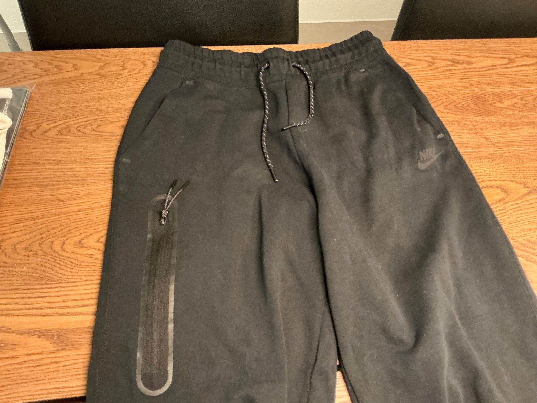 Nike Pantaloni: Nike Trainingshose Schwarz, Grösse S – Usato da Würenlos venduto da Chicca2004 1