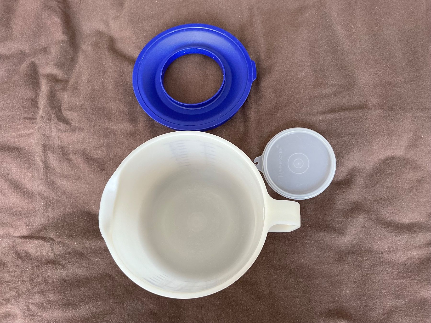 Tupperware Contenitori & Simili: Messbehälter, Rühr- Mixbecher, Tupperware, 2 Liter, 3-teilig – Usato da Regensdorf venduto da Polo101 1