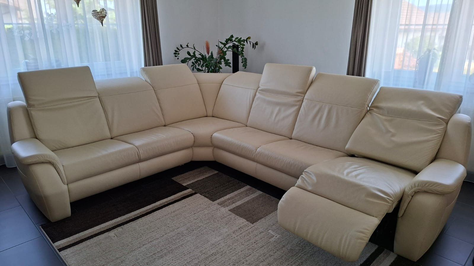 Sofas: Beiges Ledersofa – Gebraucht aus Wigoltingen von blautiger 1