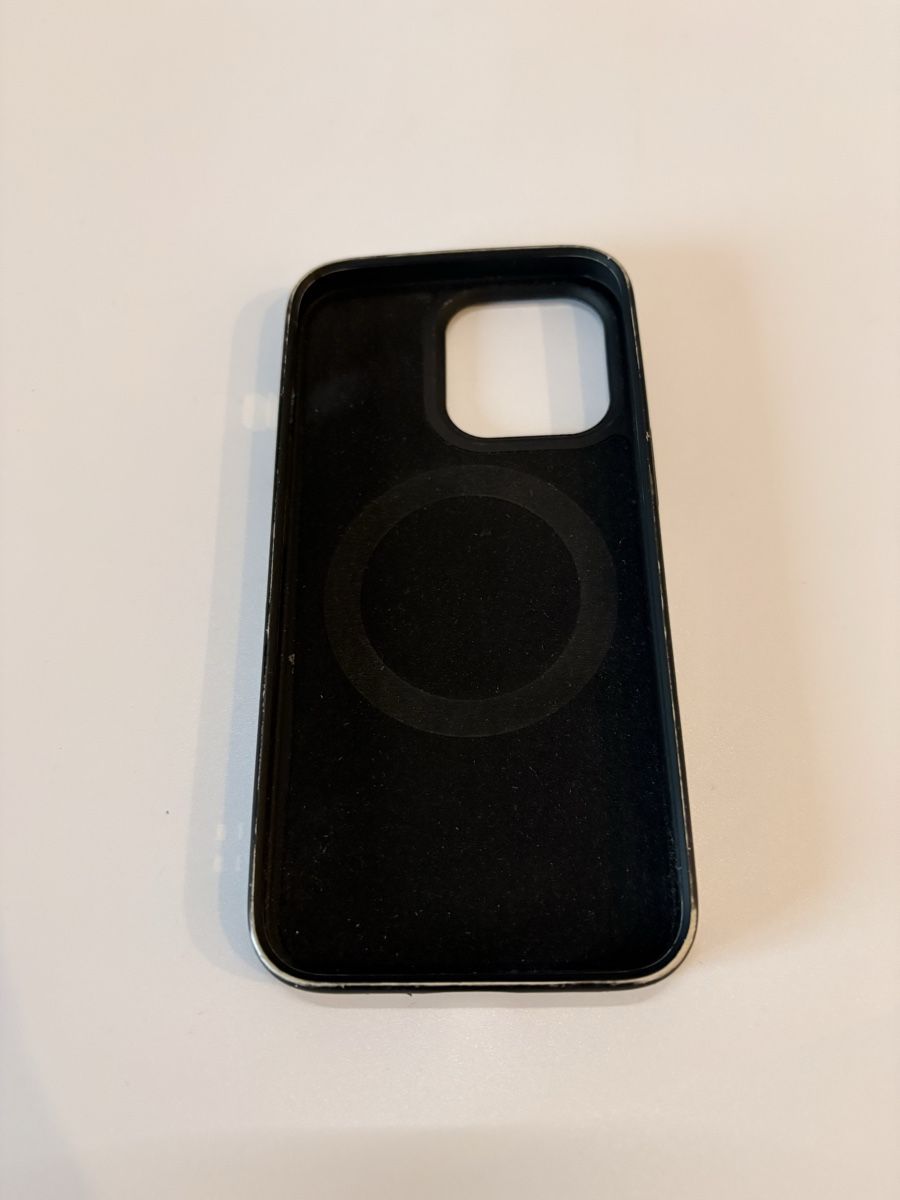 Apple Covers & Schutzfolien: I Phone 13 pro Handyhülle – Gebraucht aus Frauenfeld von isa_9cy7 1