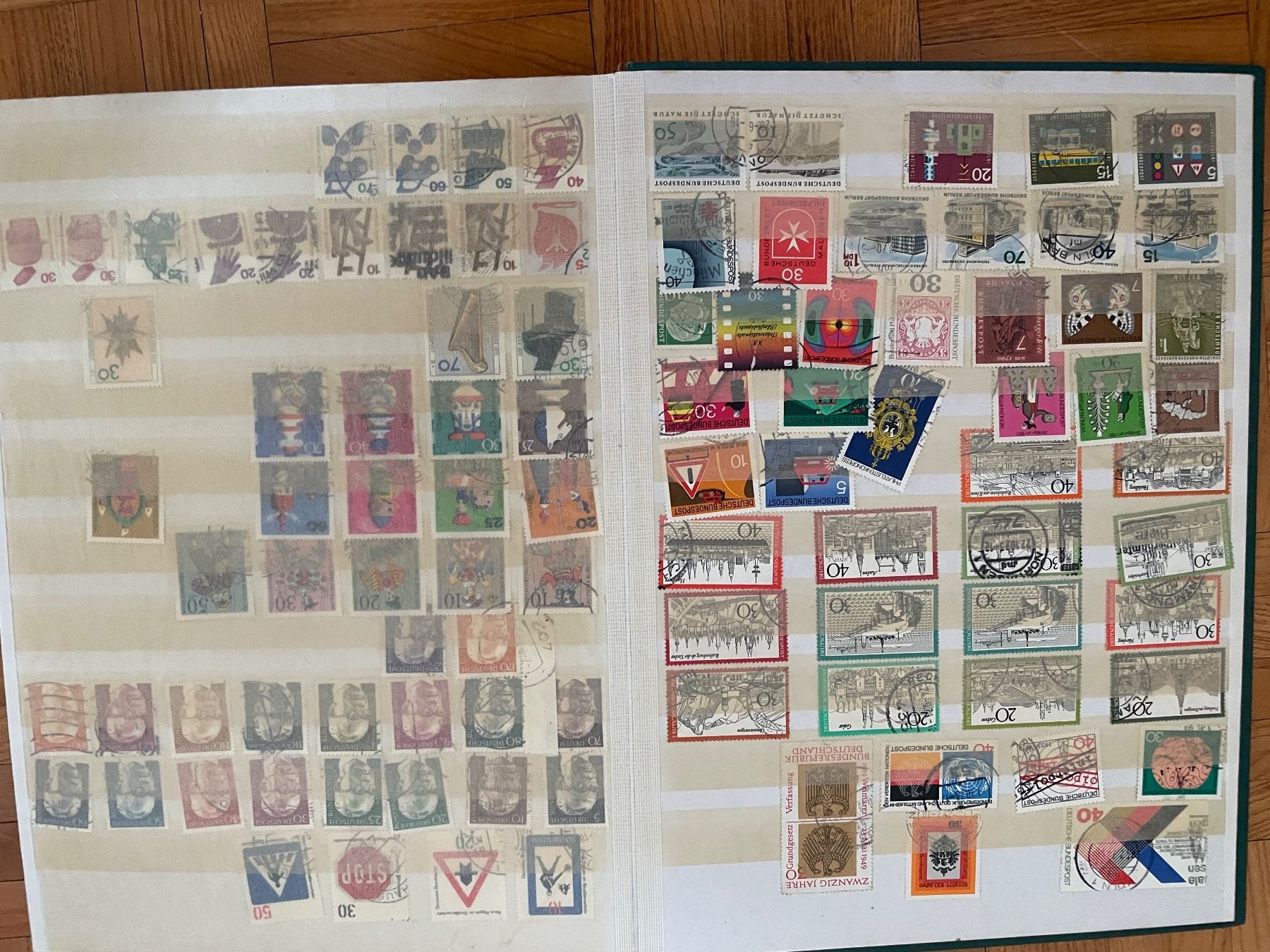 Tutti i francobolli: Sammlung Briefmarken – Usato da Uster venduto da bek_v2ct 2