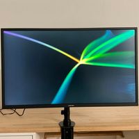 Samsung Monitor 32" U32J590 (3840x2160 Pixel) + Säulenhalter