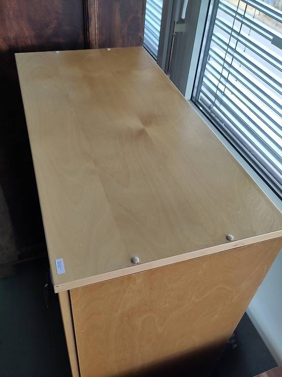 Armoires: Kinnarps Rolladenschrank – D'occasion à Pratteln par Cartonsducoeur_bl 1