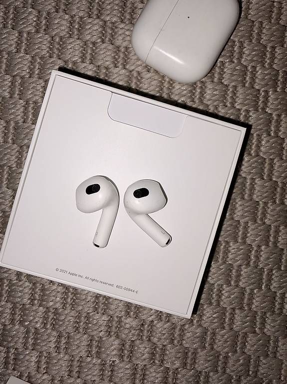 Cuffie: Apple AirPods 3. Generation – Usato da Löhningen venduto da and_q8st 2