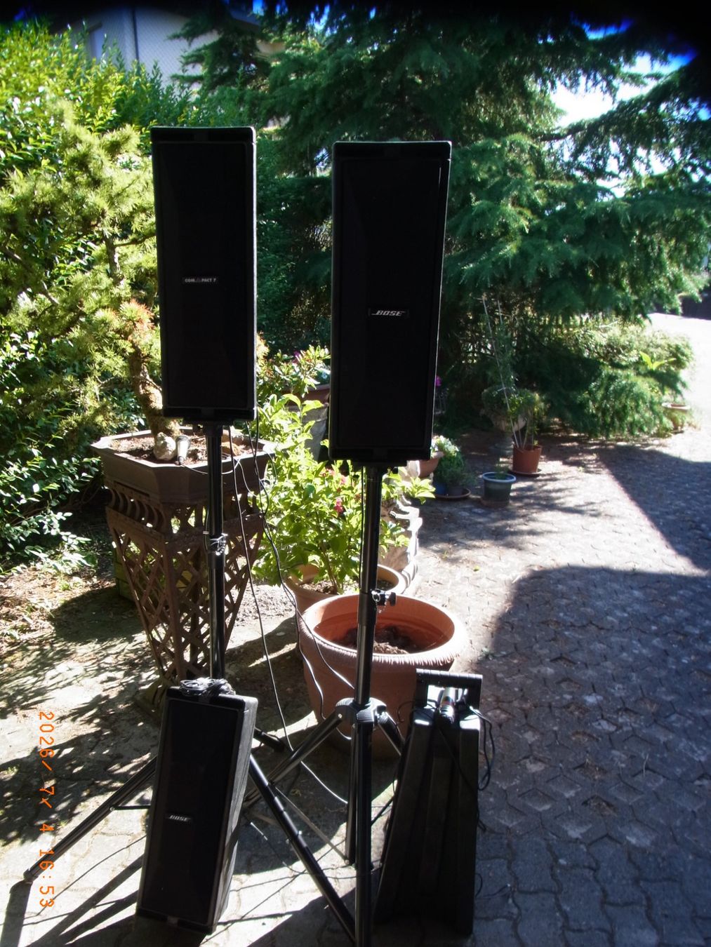 Bose Amplificatori: Bose Gesangsanlage  mit Mikrofon und Stativen – Usato da Uezwil venduto da Fauchi51