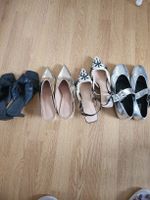 38 size, the shoes are in good condition i used only twice 
