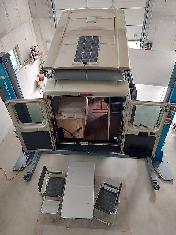 Dispositivi a energia solare: Wohnwagen Wohnmobil Solar 110W oder 160W mit Montage – Usato da Recherswil venduto da Caravan-EmmE 2