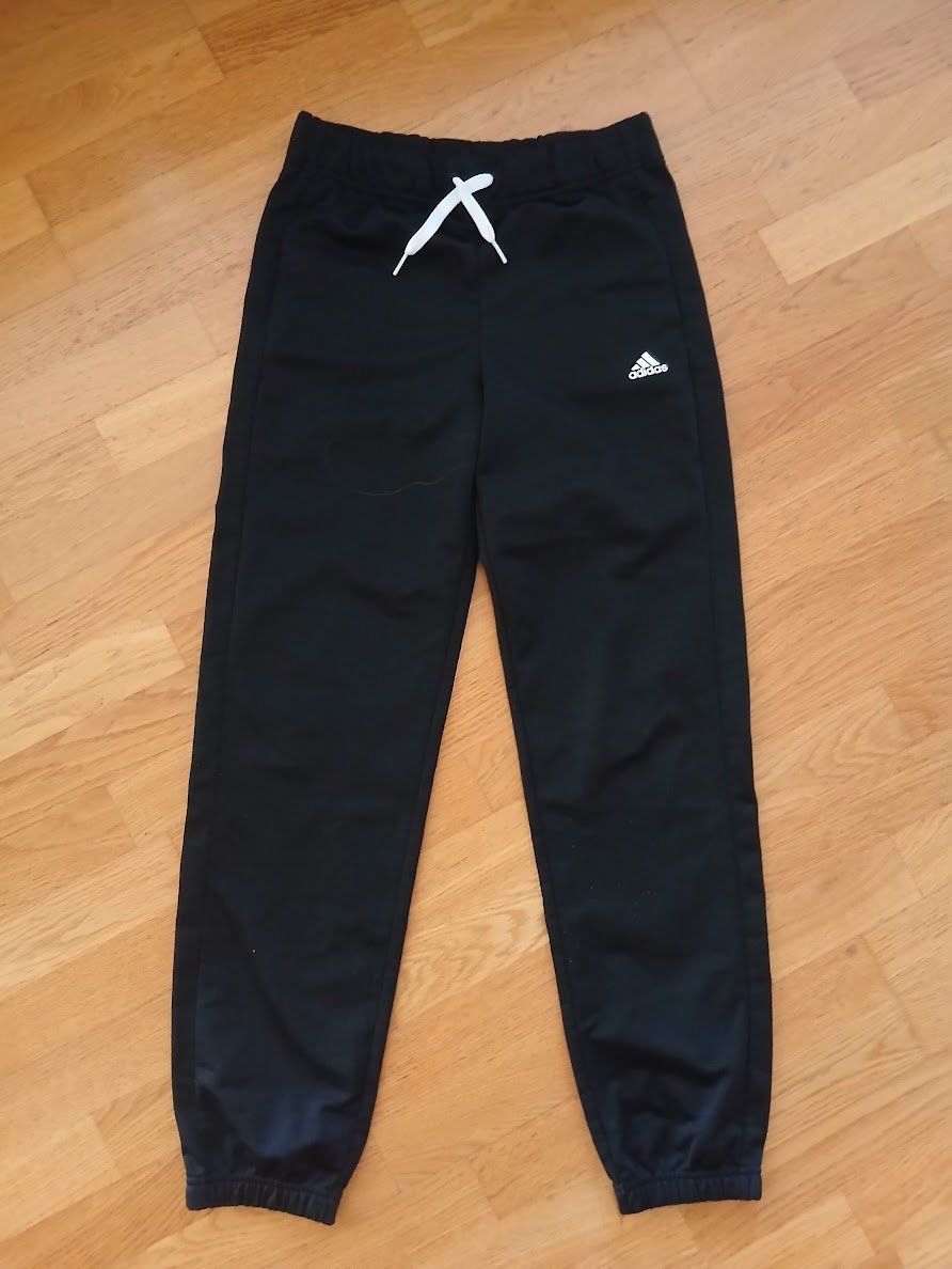 Adidas Pantaloni: Adidas Hose – Usato da Dübendorf venduto da Fip05