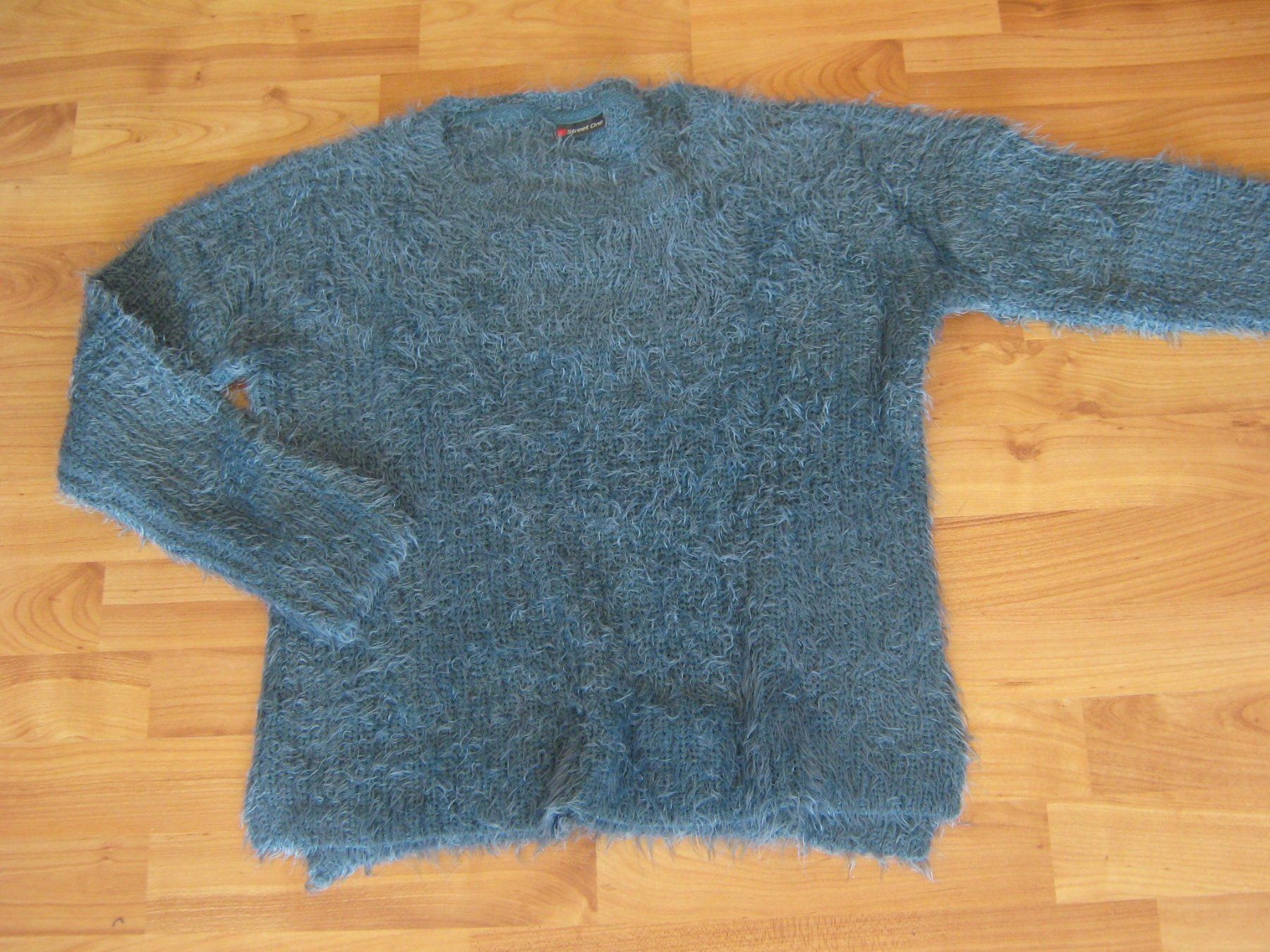 Pulls & Sweat-shirts: Flauschiger Pullover, Marke Street one,  Grösse 38 – D'occasion à Niederweningen par sho_mb8y