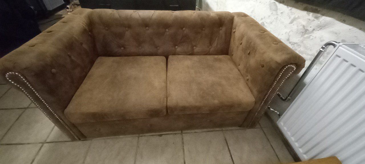 Chesterfield Divani: Chesterfield Sofa "Vintage" – Usato da Rüedisbach venduto da inf_5hcl 1