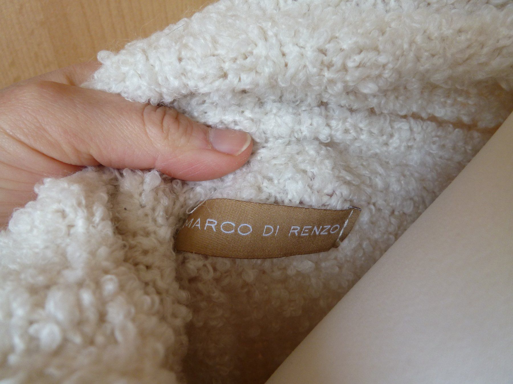 Maglioni & Felpe: MARCO DI RENZO  kuschliger Pullover ca. S/M Bouclé beige – Usato da Dättlikon venduto da Mamakuga 1