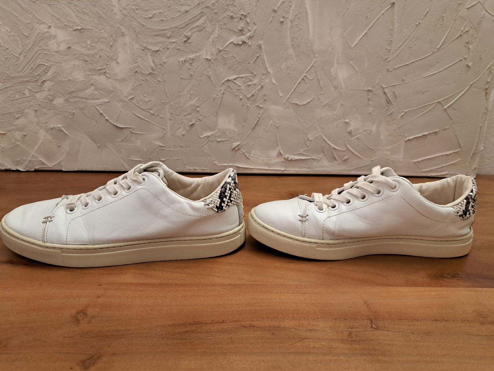 Kurt Geiger Scarpe da donna: Vegane Kurt Geiger Sneaker Gr. 40 Creme Leder – Usato da Männedorf venduto da ste_9lfs 5