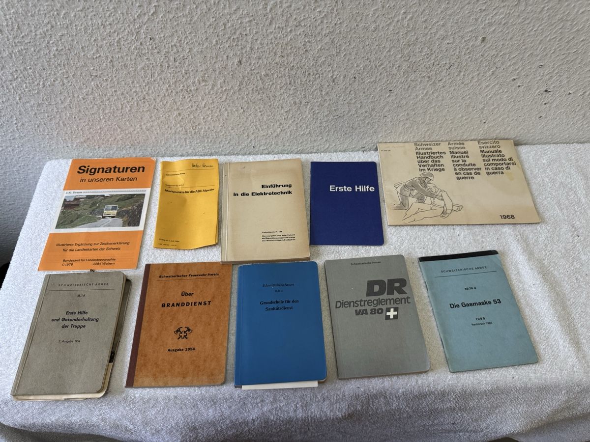 Livres: Militär Reglemente / Hefte – D'occasion à Lenzburg par Meister_k 1