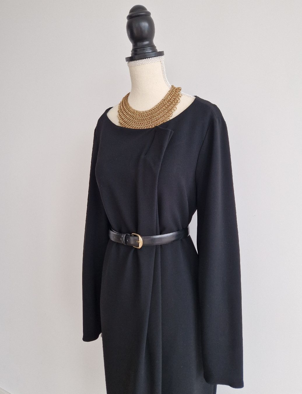 Max Mara Vestiti: MAX MARA Kleid Schwarz Gr.M/L – Nuovo (secondo la descrizione) da Horgen venduto da akkohappyshopping 5